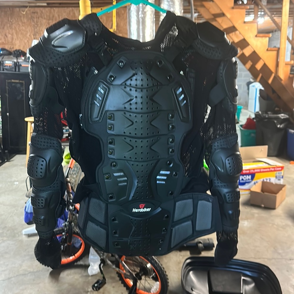 Hero biker size large motorcycle armor